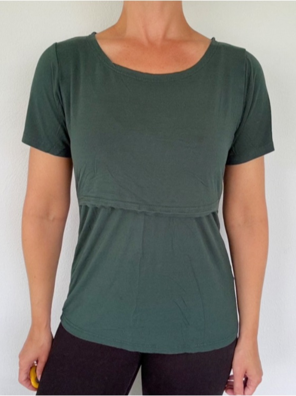 Smallshow nursing dark green layered short sleeve stretch tee size small